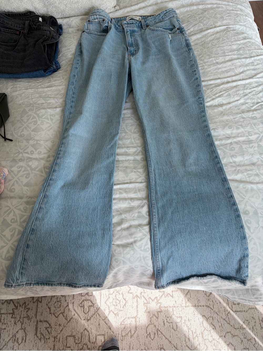Abercrombie & Fitch Light wash curve love Flare Jeans